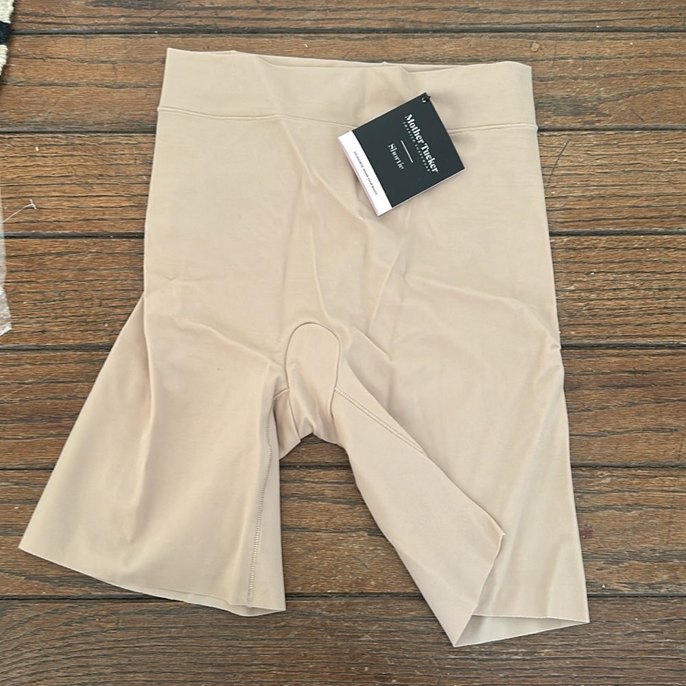 NWT nude Belly Bandit Mother Tucker Shortie size small
